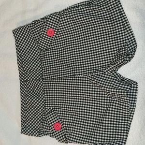Hartstrings black and white shorts Girls Size 10